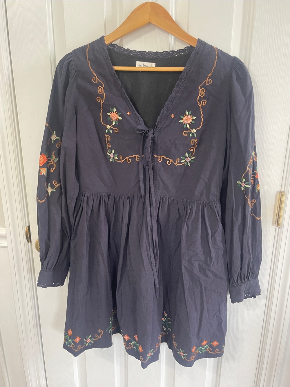 In Loom Dress Womens Large Homestead Cross Stitch Navy Ruffle Cottagecore - Picture 6 of 11